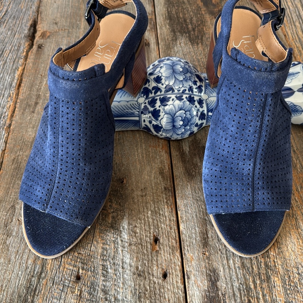 Franco Sarto Harlet 2 Women's Blue Suede Sandals Size 8 - Picture 10 of 10